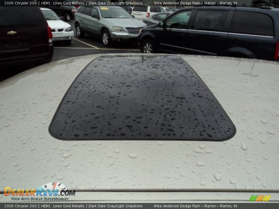 2006 Chrysler 300 C HEMI Linen Gold Metallic / Dark Slate Gray/Light Graystone Photo #15