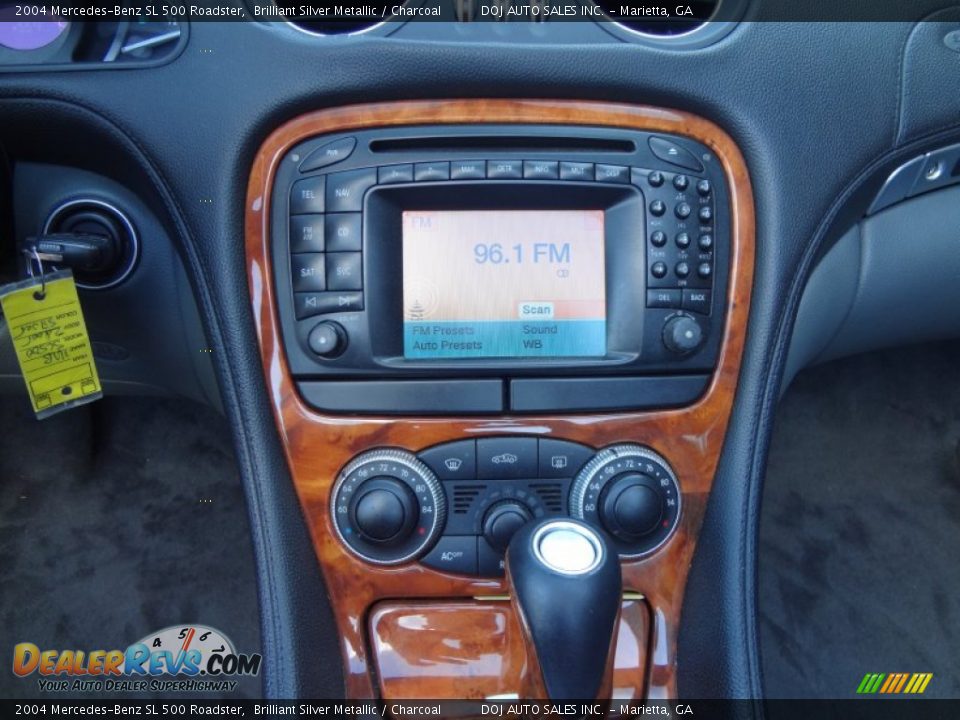 Controls of 2004 Mercedes-Benz SL 500 Roadster Photo #9