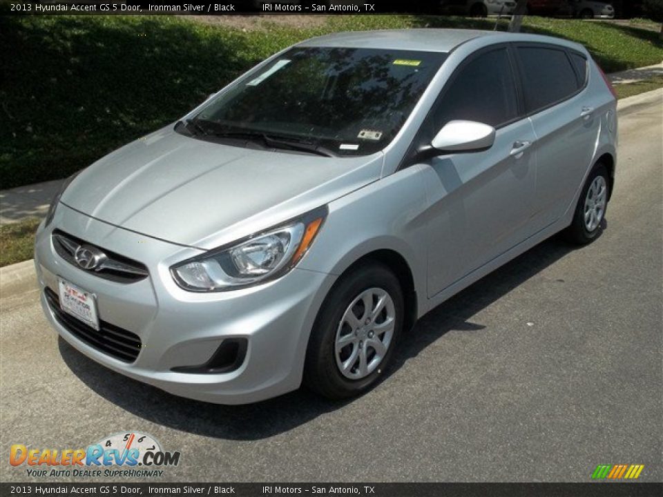 2013 Hyundai Accent GS 5 Door Ironman Silver / Black Photo #1