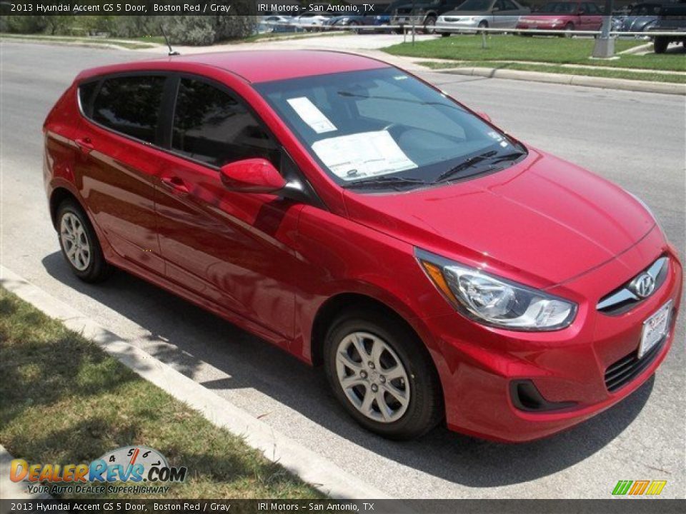 2013 Hyundai Accent GS 5 Door Boston Red / Gray Photo #5