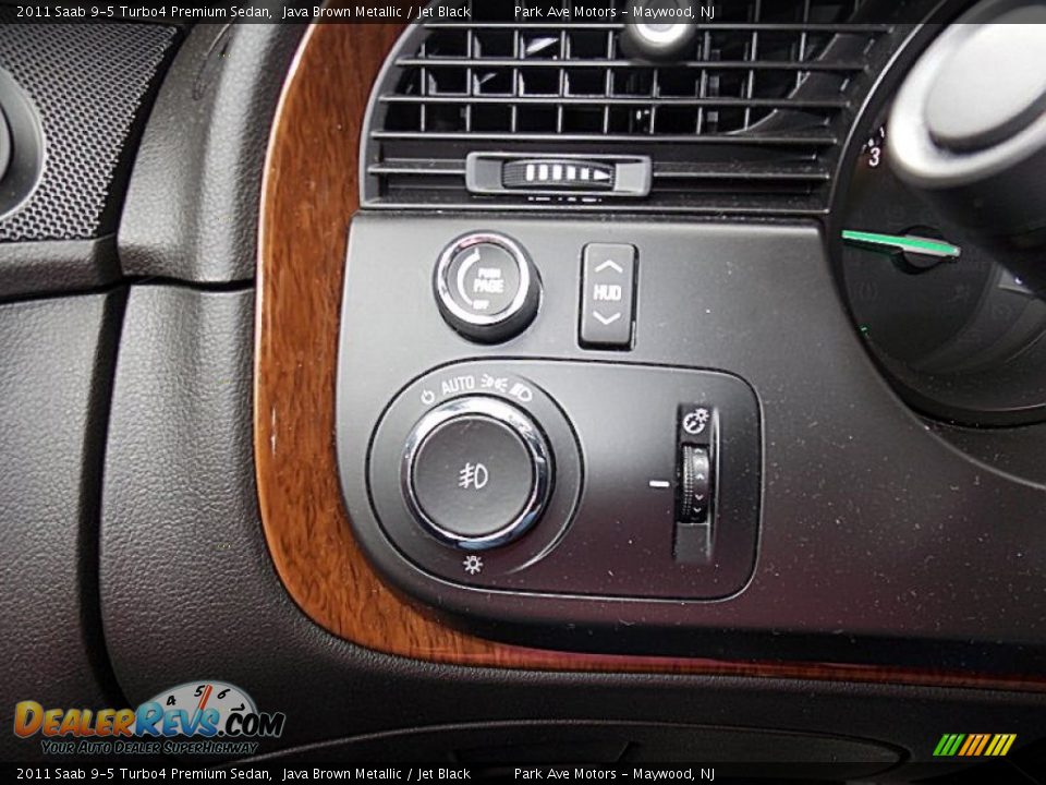 Controls of 2011 Saab 9-5 Turbo4 Premium Sedan Photo #15