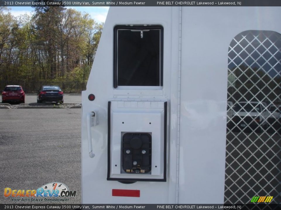 2013 Chevrolet Express Cutaway 3500 Utility Van Summit White / Medium Pewter Photo #13