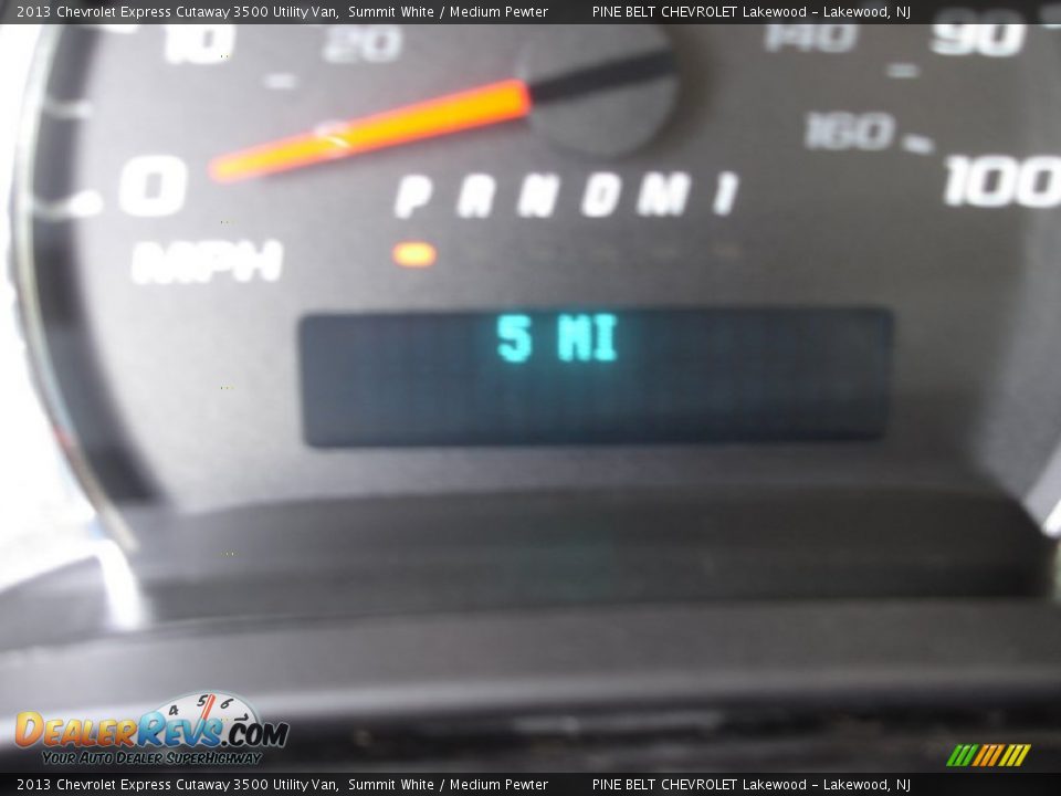 2013 Chevrolet Express Cutaway 3500 Utility Van Summit White / Medium Pewter Photo #18