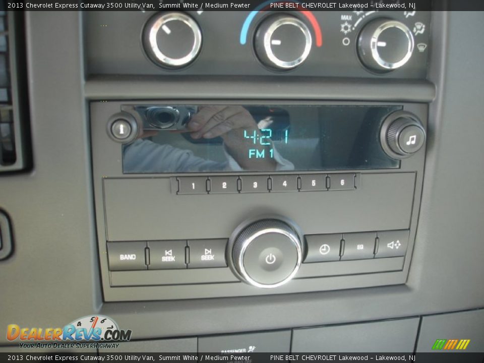 2013 Chevrolet Express Cutaway 3500 Utility Van Summit White / Medium Pewter Photo #19