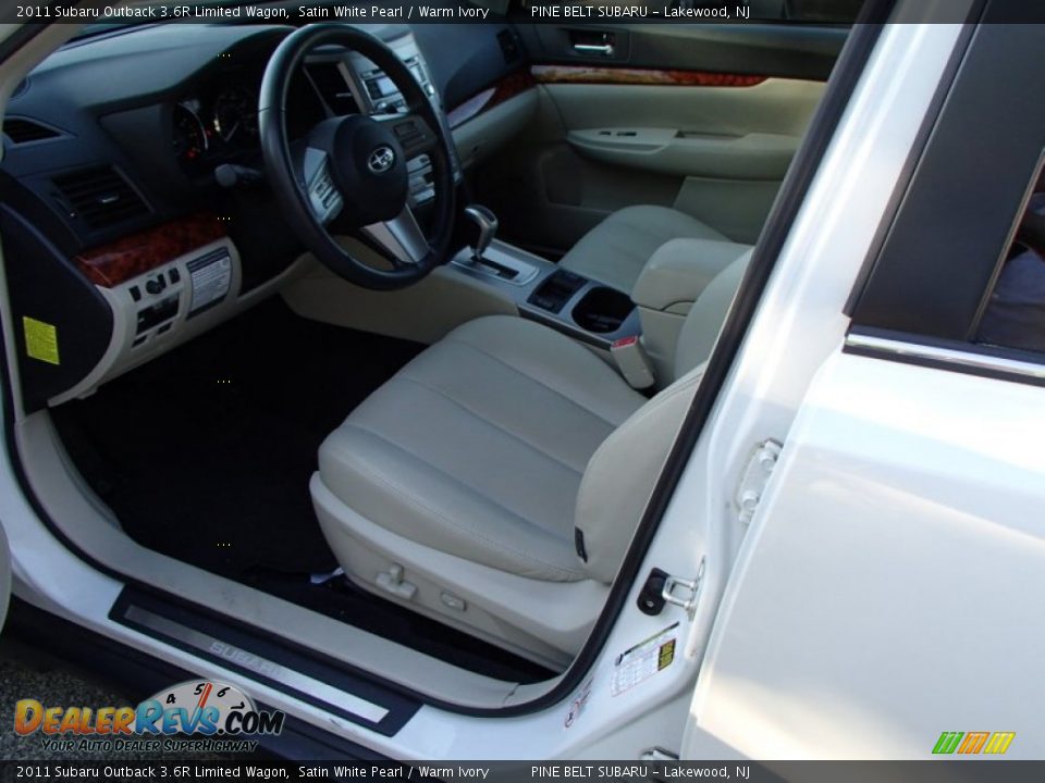 2011 Subaru Outback 3.6R Limited Wagon Satin White Pearl / Warm Ivory Photo #10