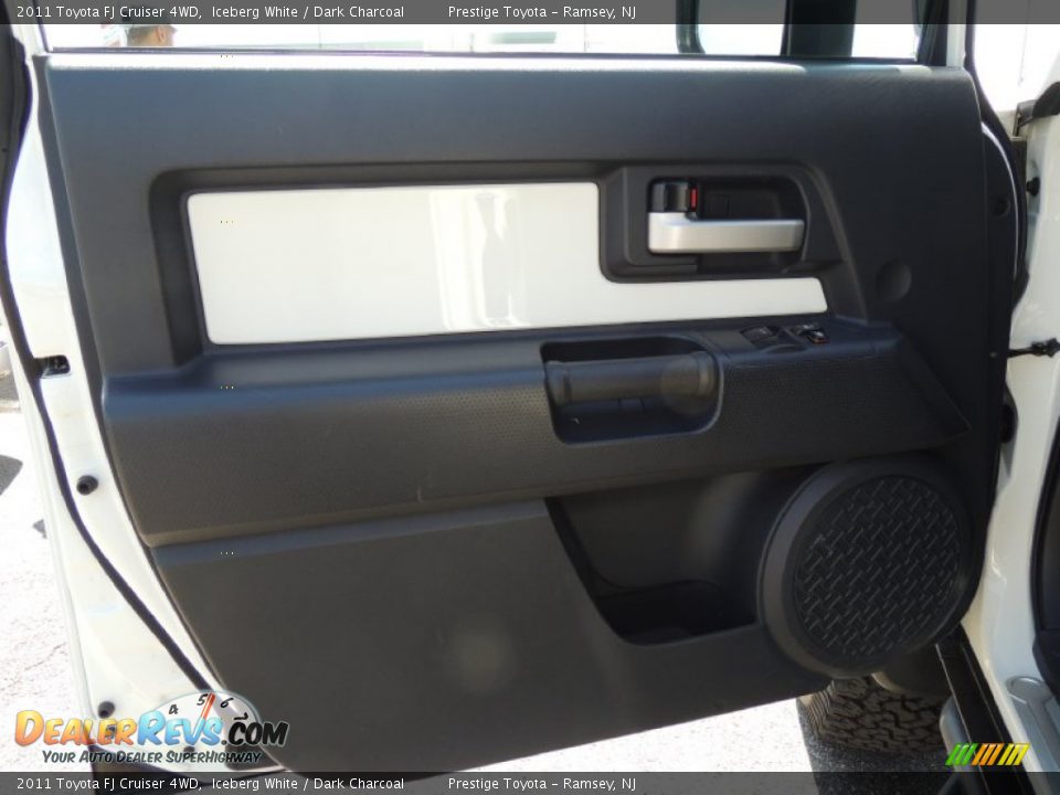 2011 Toyota FJ Cruiser 4WD Iceberg White / Dark Charcoal Photo #6