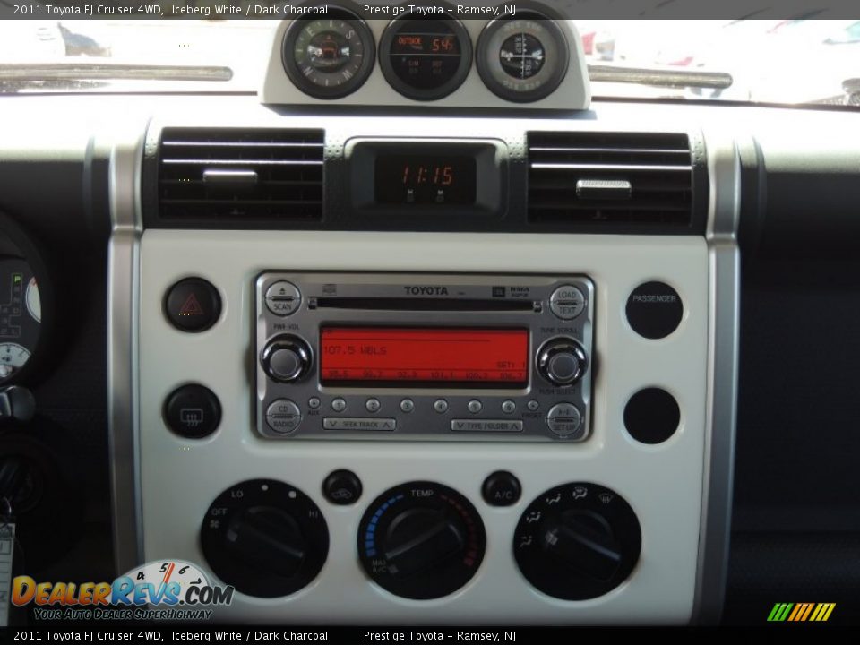 2011 Toyota FJ Cruiser 4WD Iceberg White / Dark Charcoal Photo #11