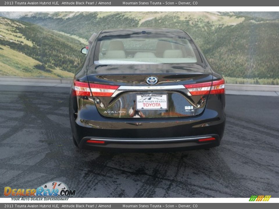 2013 Toyota Avalon Hybrid XLE Attitude Black Pearl / Almond Photo #4