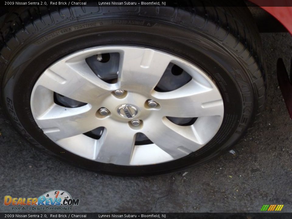 2009 Nissan Sentra 2.0 Red Brick / Charcoal Photo #10