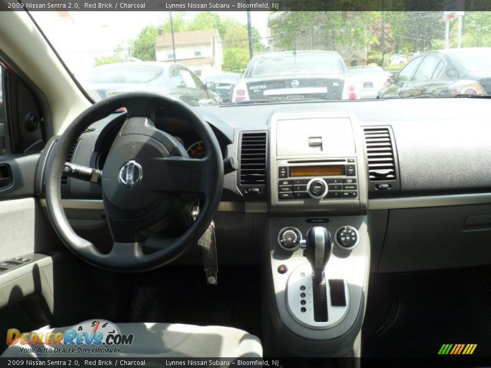 2009 Nissan Sentra 2.0 Red Brick / Charcoal Photo #17