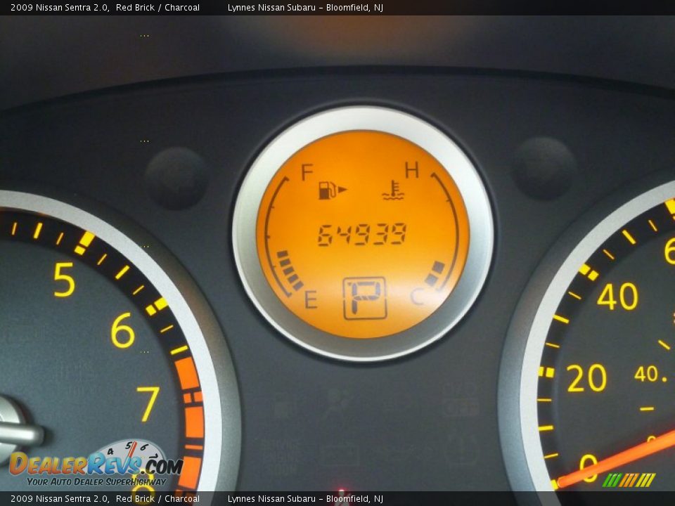2009 Nissan Sentra 2.0 Red Brick / Charcoal Photo #19