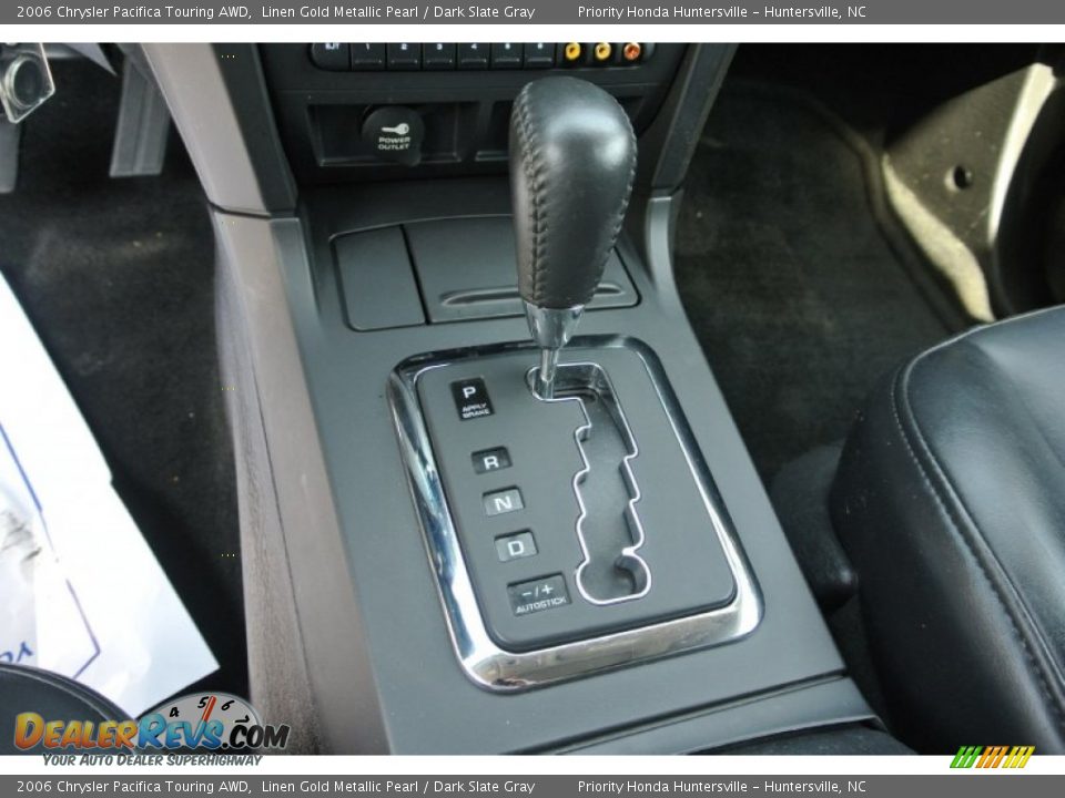 2006 Chrysler Pacifica Touring AWD Shifter Photo #13