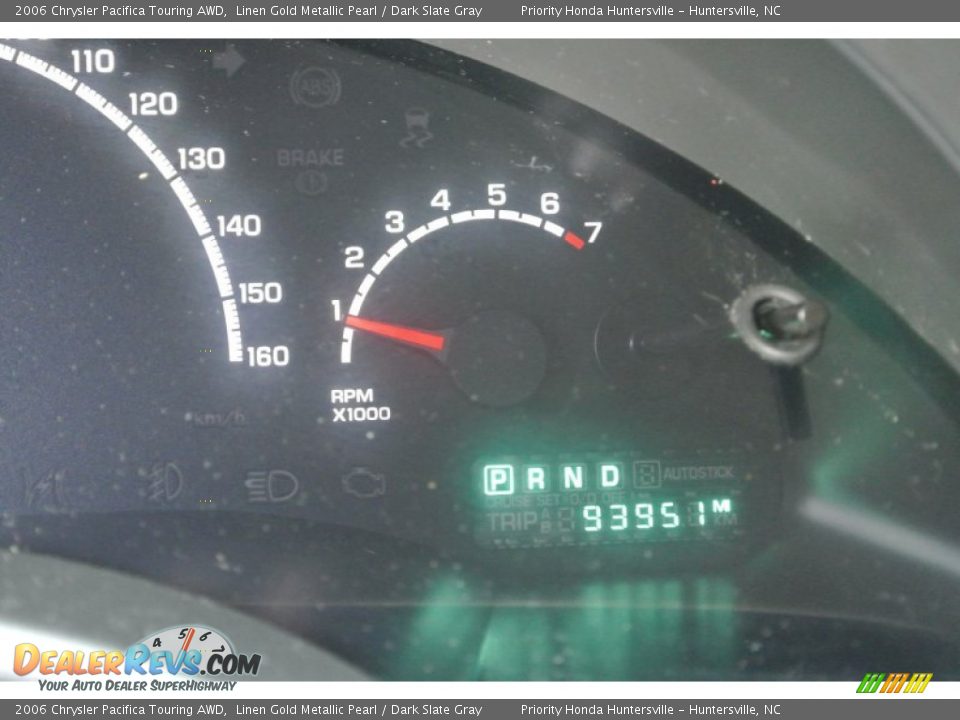 2006 Chrysler Pacifica Touring AWD Linen Gold Metallic Pearl / Dark Slate Gray Photo #18