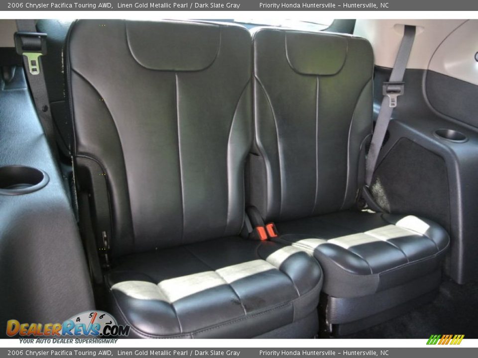 2006 Chrysler Pacifica Touring AWD Linen Gold Metallic Pearl / Dark Slate Gray Photo #23