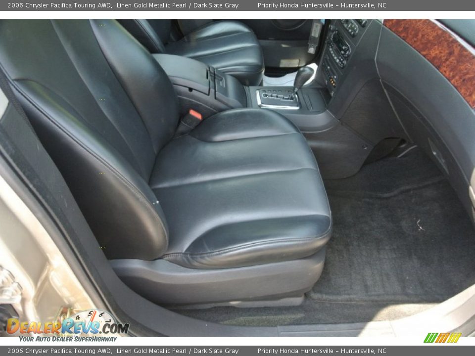 2006 Chrysler Pacifica Touring AWD Linen Gold Metallic Pearl / Dark Slate Gray Photo #24