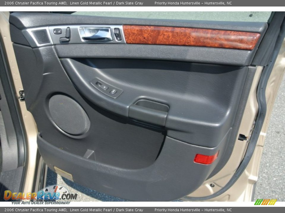 2006 Chrysler Pacifica Touring AWD Linen Gold Metallic Pearl / Dark Slate Gray Photo #25