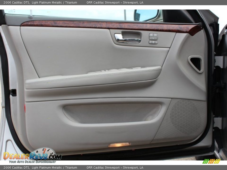 Door Panel of 2006 Cadillac DTS  Photo #13