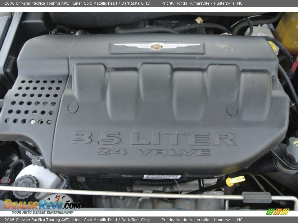 2006 Chrysler Pacifica Touring AWD Linen Gold Metallic Pearl / Dark Slate Gray Photo #28