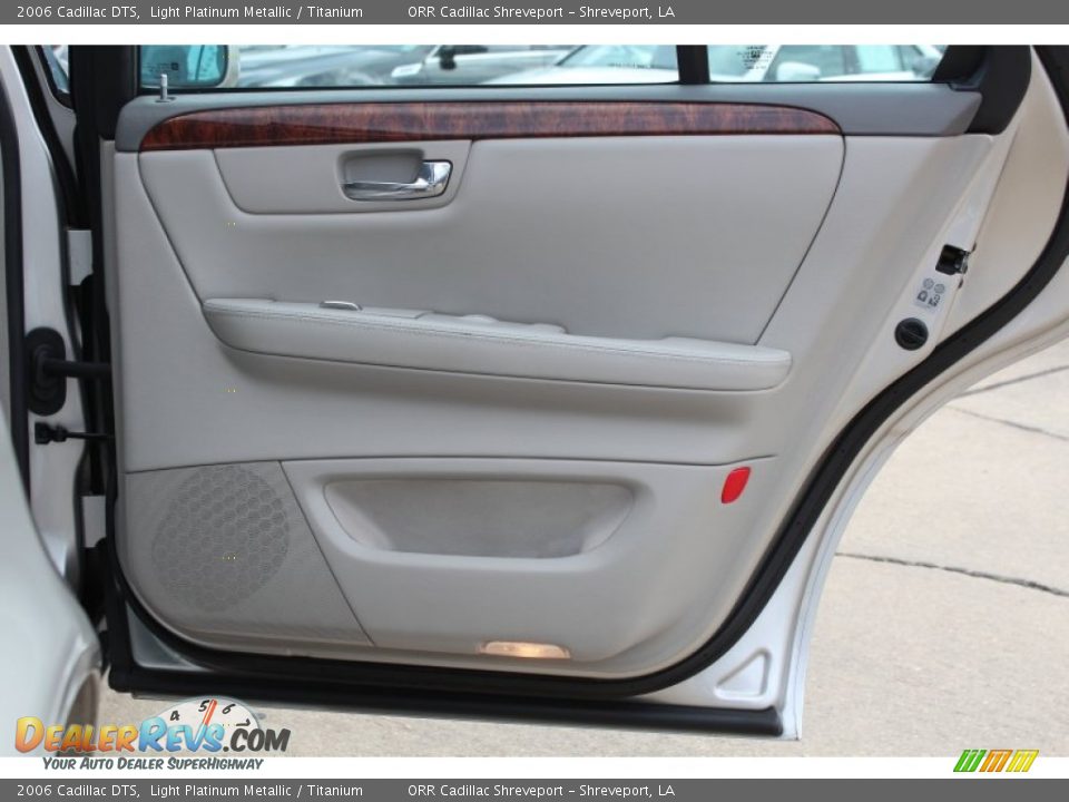 2006 Cadillac DTS Light Platinum Metallic / Titanium Photo #17