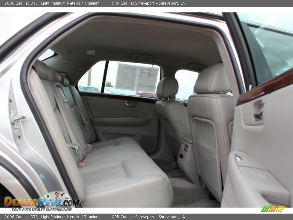 2006 Cadillac DTS Light Platinum Metallic / Titanium Photo #18