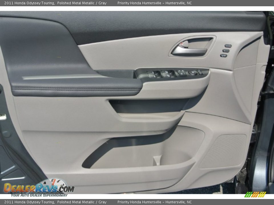 2011 Honda Odyssey Touring Polished Metal Metallic / Gray Photo #10