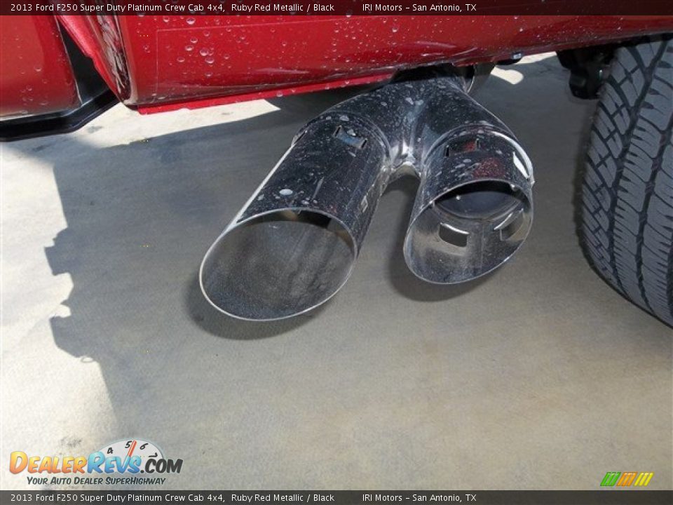 Exhaust of 2013 Ford F250 Super Duty Platinum Crew Cab 4x4 Photo #13