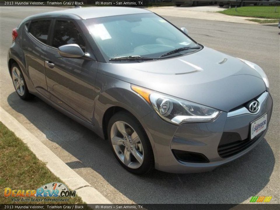 2013 Hyundai Veloster Triathlon Gray / Black Photo #4