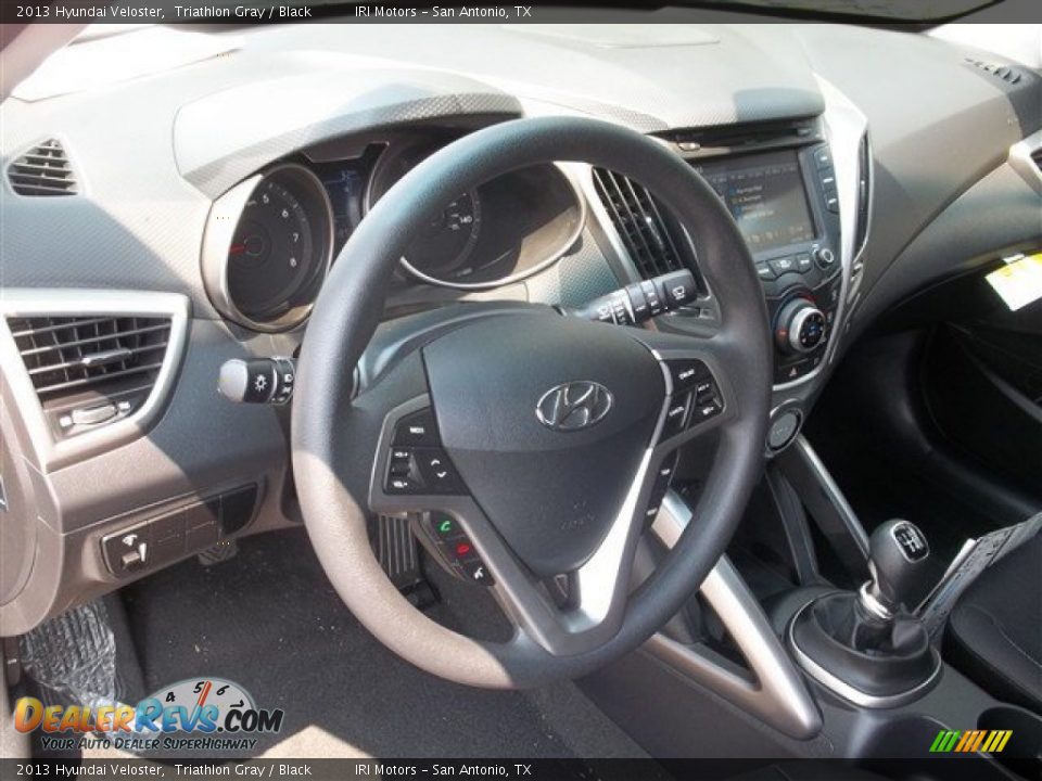 2013 Hyundai Veloster Triathlon Gray / Black Photo #9
