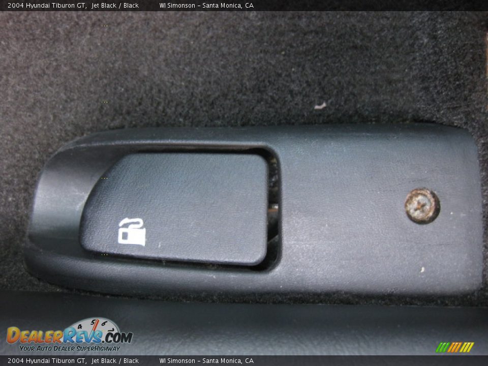 2004 Hyundai Tiburon GT Jet Black / Black Photo #19