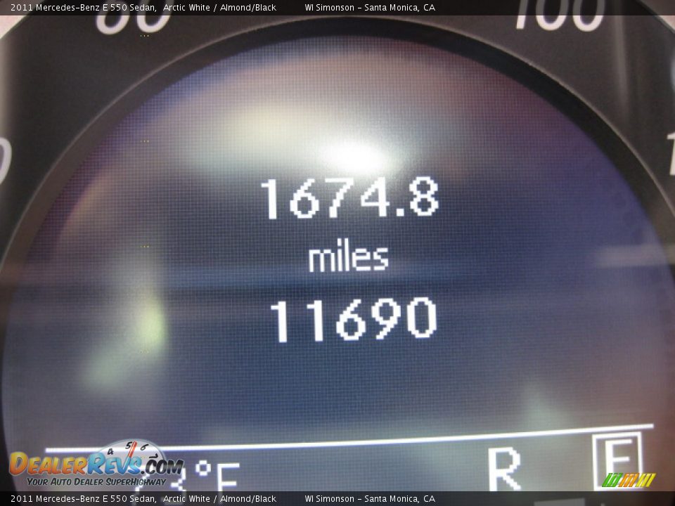 2011 Mercedes-Benz E 550 Sedan Arctic White / Almond/Black Photo #10