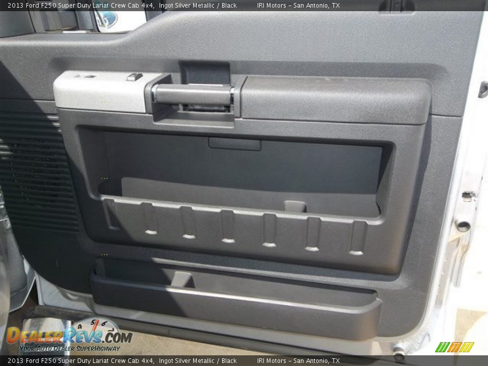 2013 Ford F250 Super Duty Lariat Crew Cab 4x4 Ingot Silver Metallic / Black Photo #24