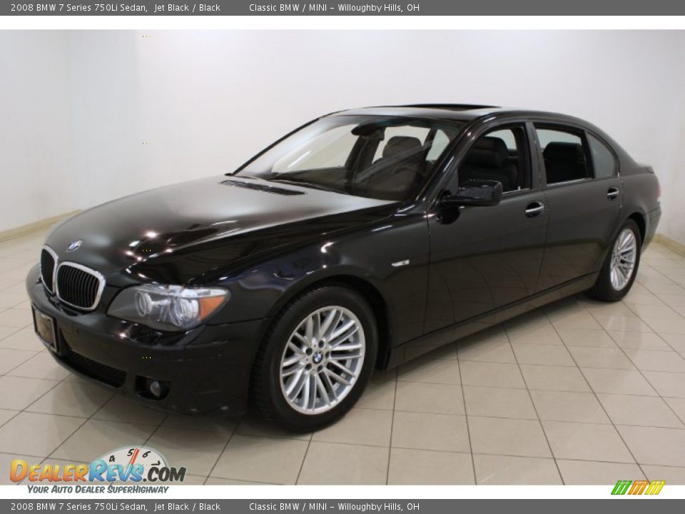 Front 3/4 View of 2008 BMW 7 Series 750Li Sedan Photo #3