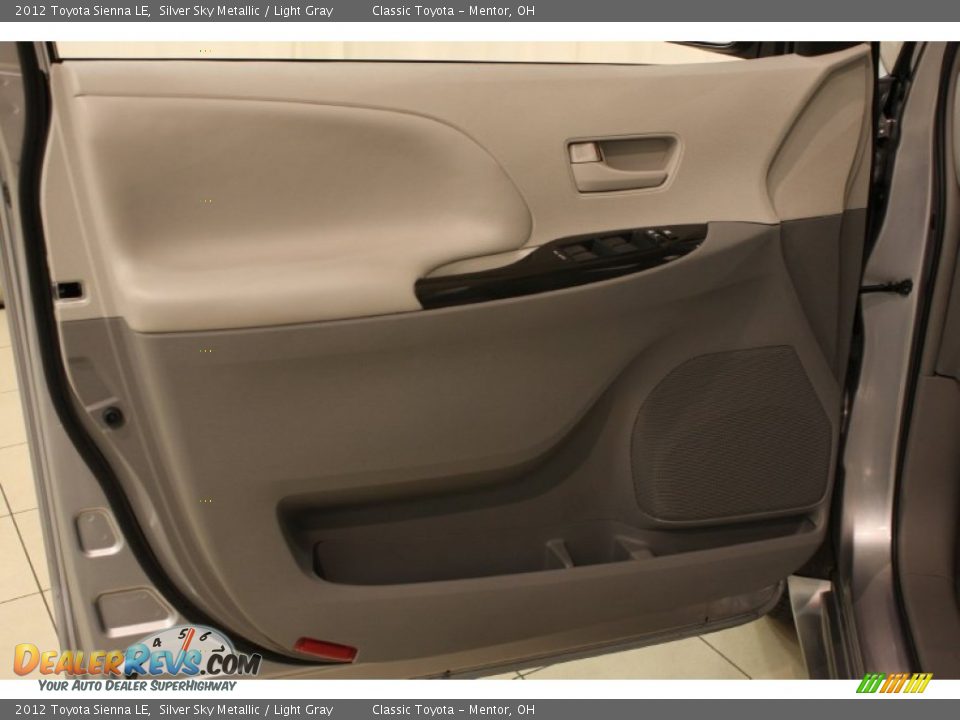 2012 Toyota Sienna LE Silver Sky Metallic / Light Gray Photo #4