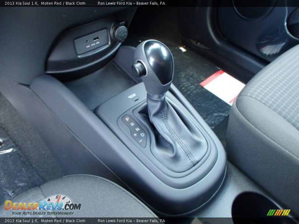 2013 Kia Soul 1.6 Molten Red / Black Cloth Photo #17