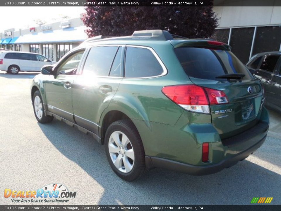 2010 Subaru Outback 2.5i Premium Wagon Cypress Green Pearl / Warm Ivory Photo #3