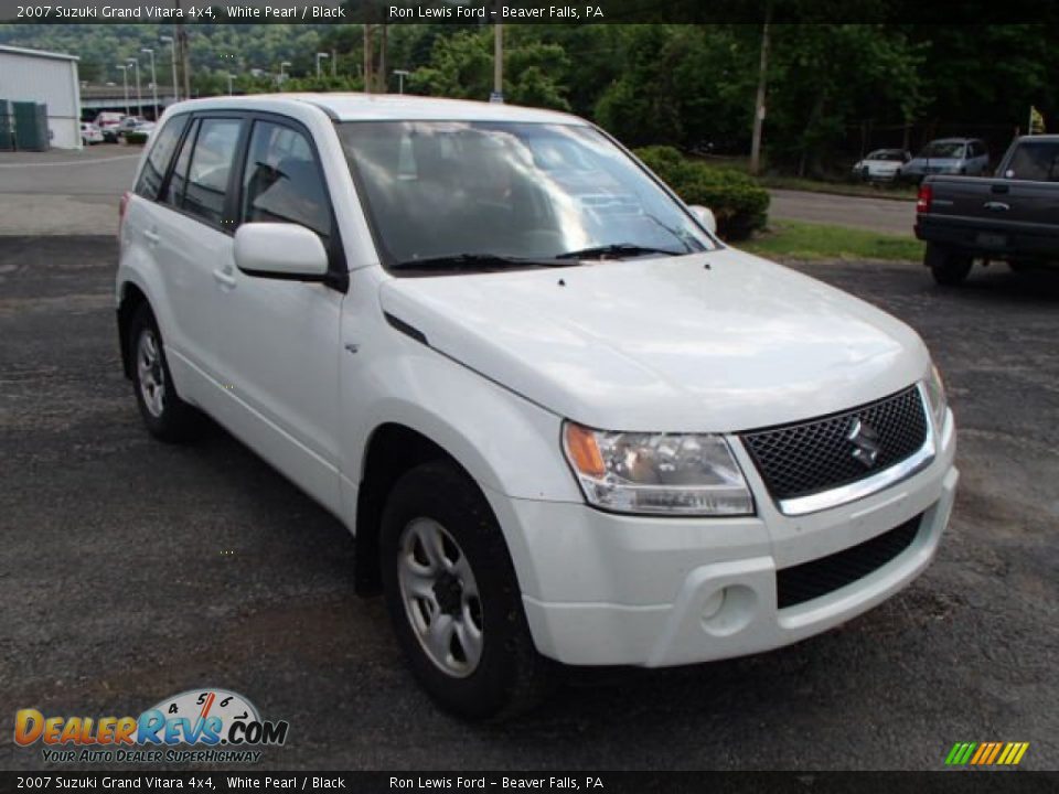 2007 Suzuki Grand Vitara 4x4 White Pearl / Black Photo #2