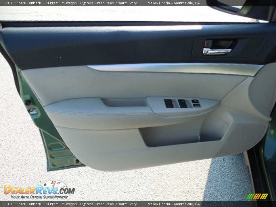 2010 Subaru Outback 2.5i Premium Wagon Cypress Green Pearl / Warm Ivory Photo #7