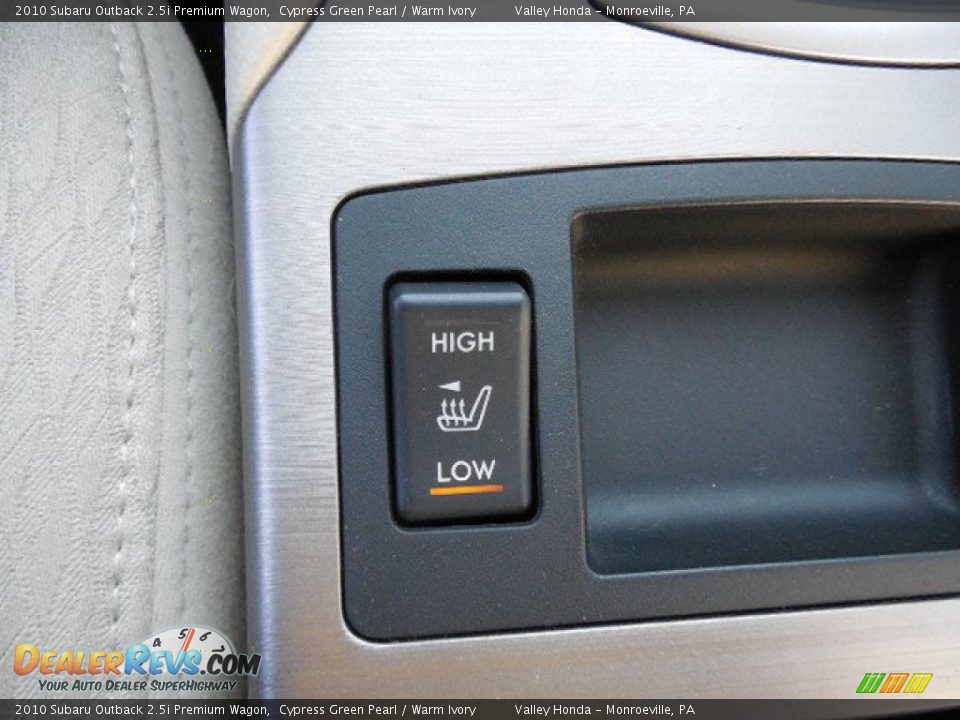 2010 Subaru Outback 2.5i Premium Wagon Cypress Green Pearl / Warm Ivory Photo #13