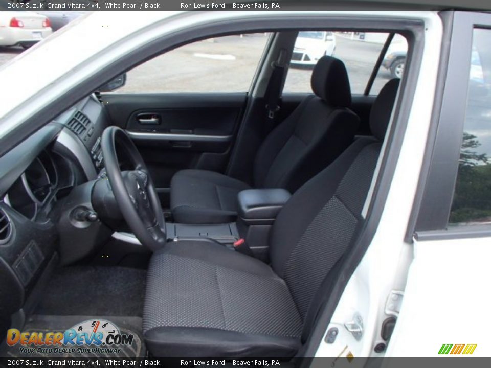 2007 Suzuki Grand Vitara 4x4 White Pearl / Black Photo #11