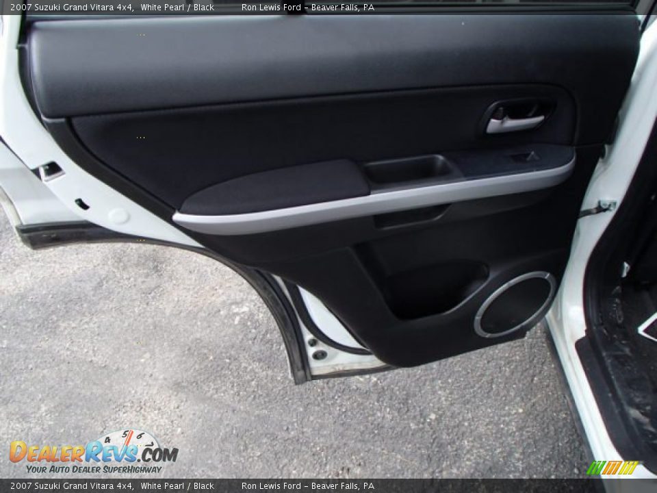 2007 Suzuki Grand Vitara 4x4 White Pearl / Black Photo #14