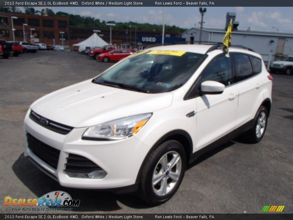 2013 Ford Escape SE 2.0L EcoBoost 4WD Oxford White / Medium Light Stone Photo #4
