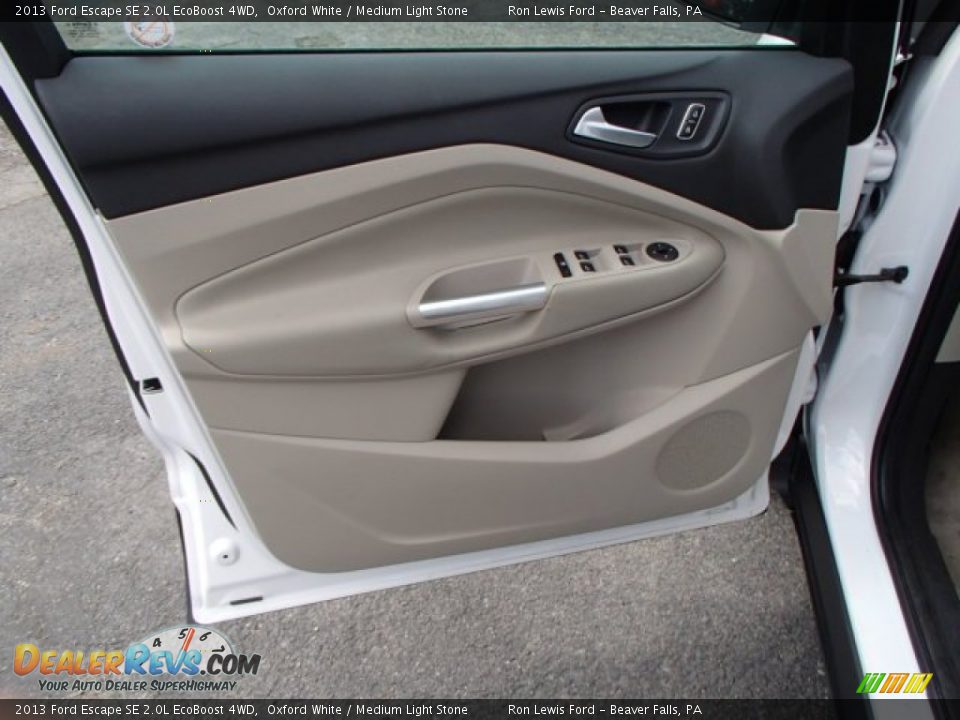 2013 Ford Escape SE 2.0L EcoBoost 4WD Oxford White / Medium Light Stone Photo #12