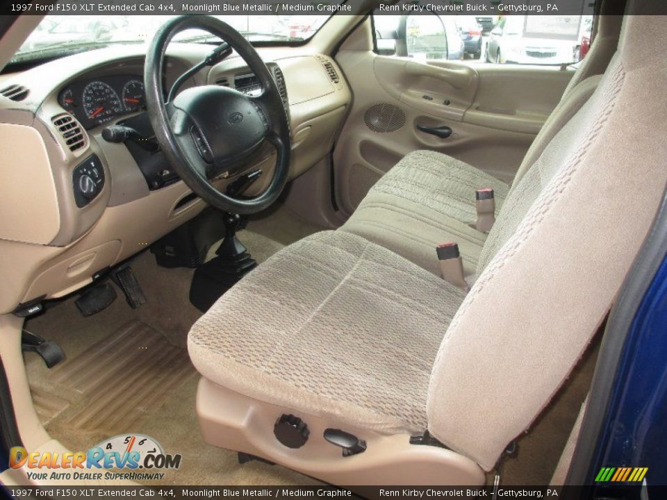Medium Graphite Interior - 1997 Ford F150 XLT Extended Cab 4x4 Photo #19