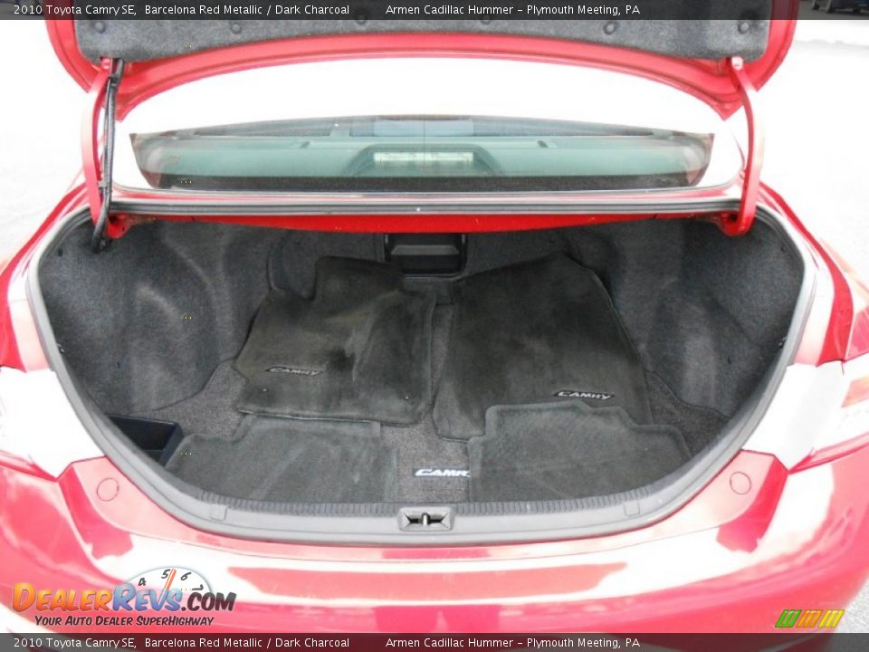 2010 Toyota Camry SE Barcelona Red Metallic / Dark Charcoal Photo #16