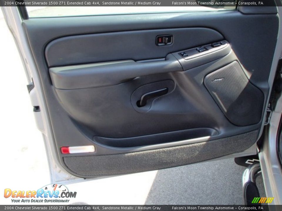 2004 Chevrolet Silverado 1500 Z71 Extended Cab 4x4 Sandstone Metallic / Medium Gray Photo #12