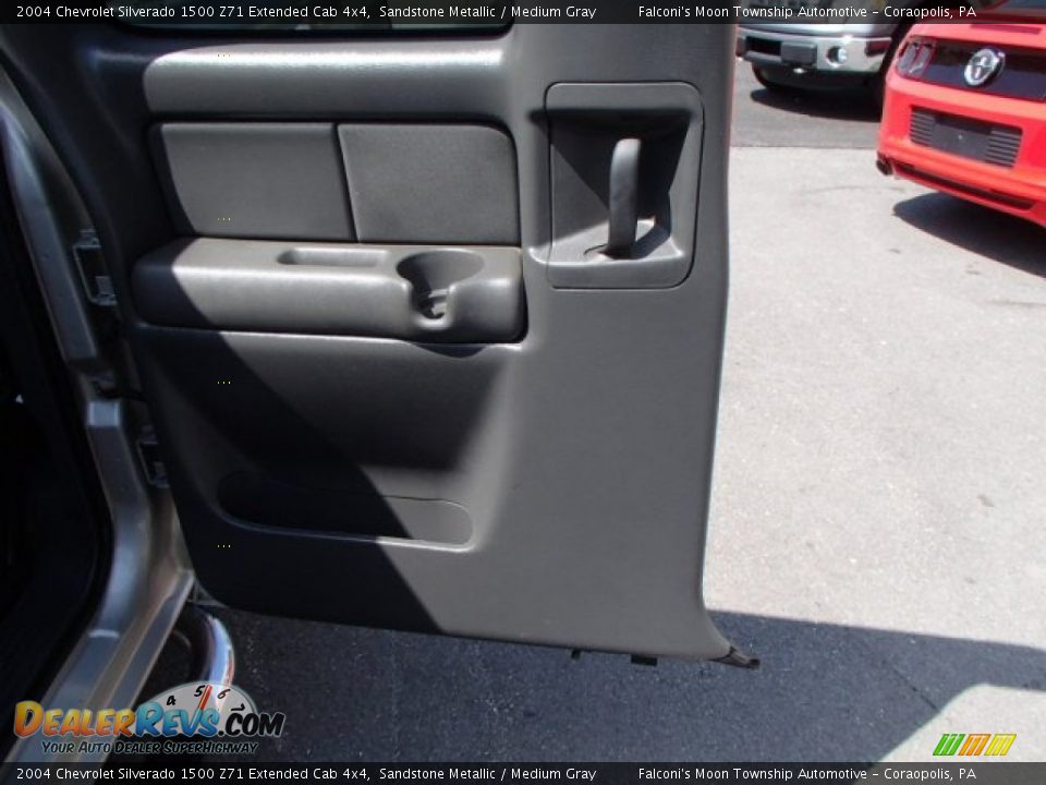 2004 Chevrolet Silverado 1500 Z71 Extended Cab 4x4 Sandstone Metallic / Medium Gray Photo #14