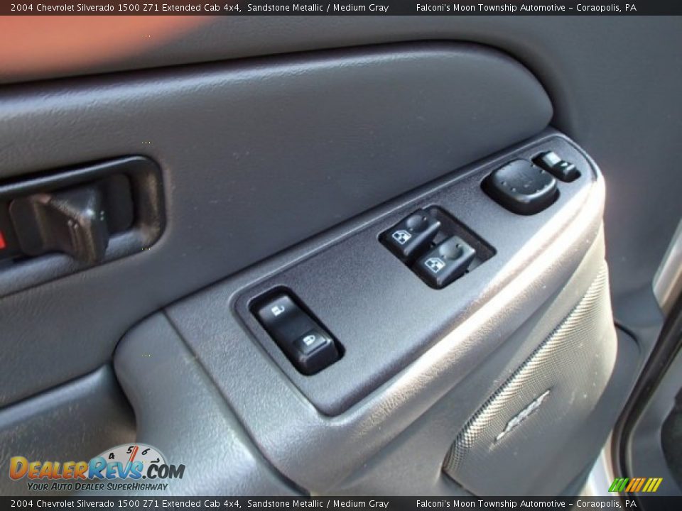2004 Chevrolet Silverado 1500 Z71 Extended Cab 4x4 Sandstone Metallic / Medium Gray Photo #16