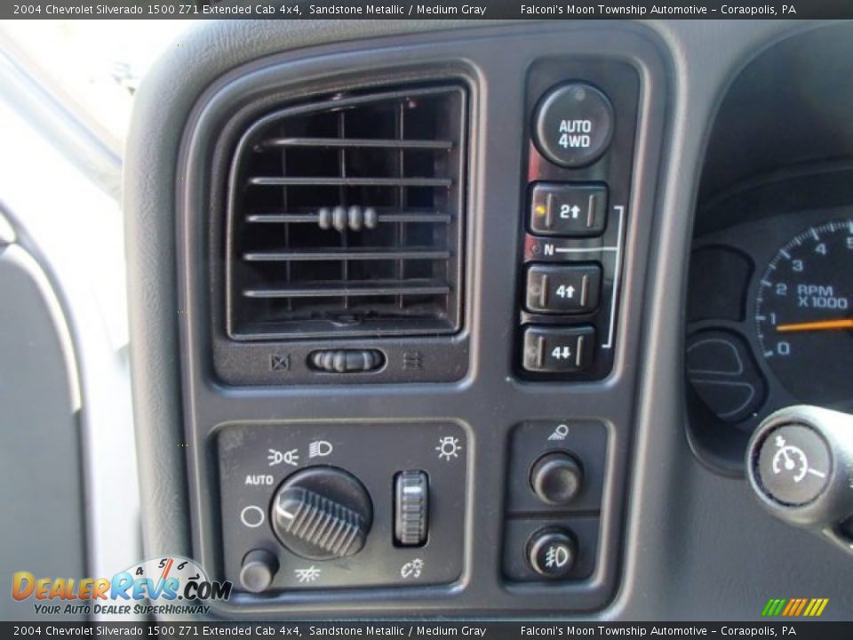 2004 Chevrolet Silverado 1500 Z71 Extended Cab 4x4 Sandstone Metallic / Medium Gray Photo #21