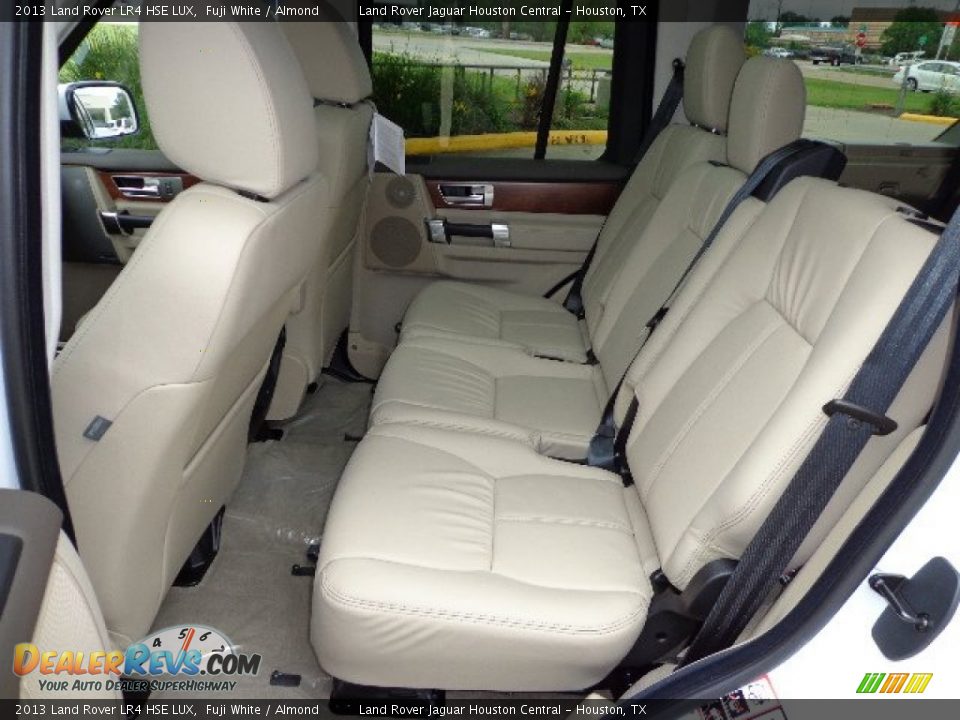 Rear Seat of 2013 Land Rover LR4 HSE LUX Photo #4