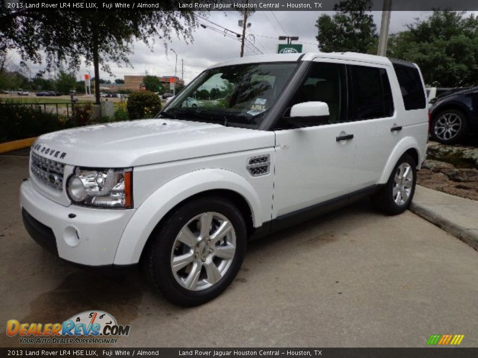 Front 3/4 View of 2013 Land Rover LR4 HSE LUX Photo #5